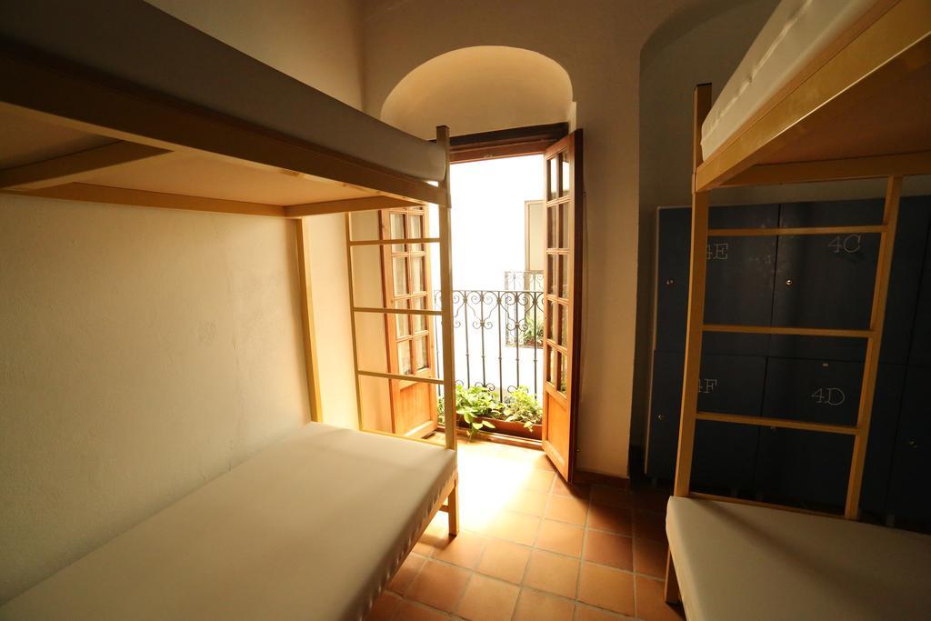 Wake Up In Tarifa Hostel & Restaurant Lounge Bilik gambar