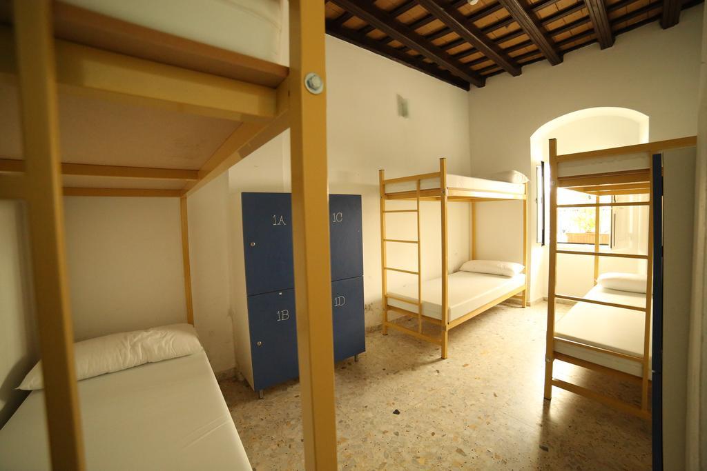 Wake Up In Tarifa Hostel & Restaurant Lounge Bilik gambar