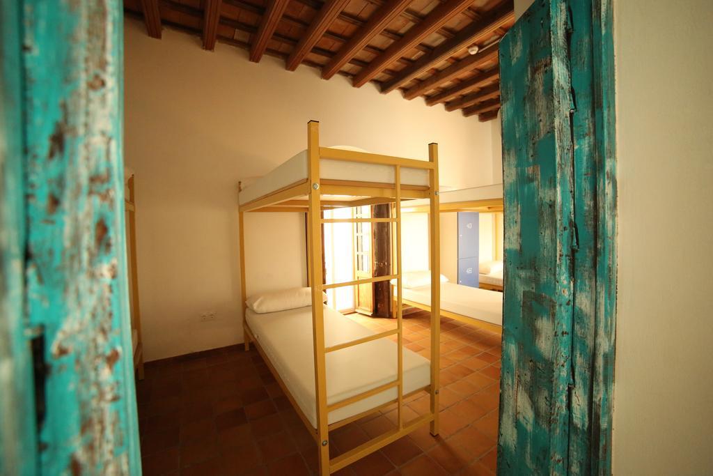 Wake Up In Tarifa Hostel & Restaurant Lounge Bilik gambar