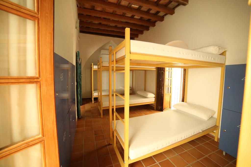 Wake Up In Tarifa Hostel & Restaurant Lounge Bilik gambar